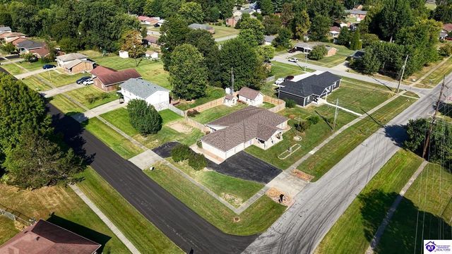 1007 S Woodland Drive, Radcliff, KY 40160