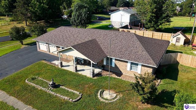 1007 S Woodland Drive, Radcliff, KY 40160