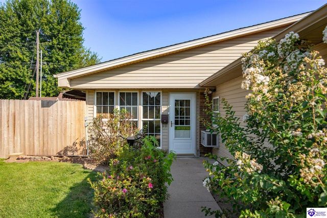 1007 S Woodland Drive, Radcliff, KY 40160