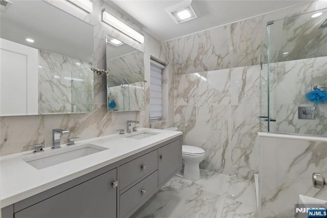 373 Briarcliff Road, Teaneck, NJ 07666