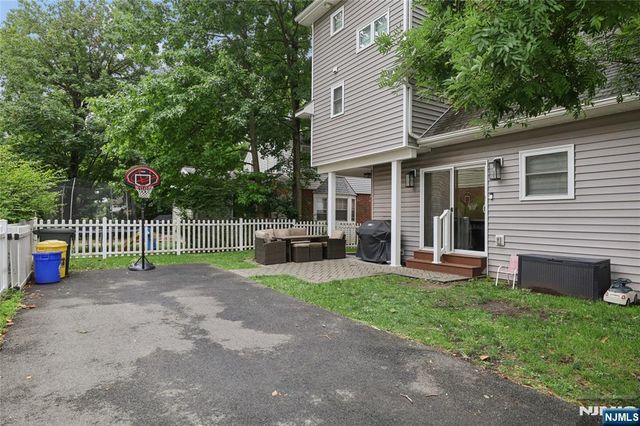 373 Briarcliff Road, Teaneck, NJ 07666