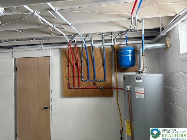 15 Elm Street, East Stroudsburg, PA 18301