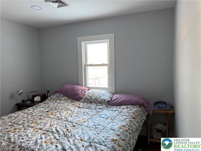 15 Elm Street, East Stroudsburg, PA 18301