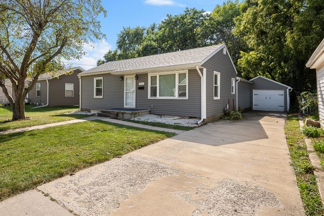 940 31st Street, Bettendorf, IA 52722