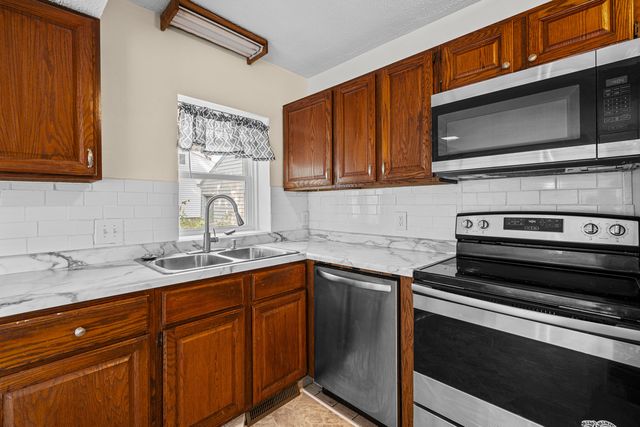 940 31st Street, Bettendorf, IA 52722