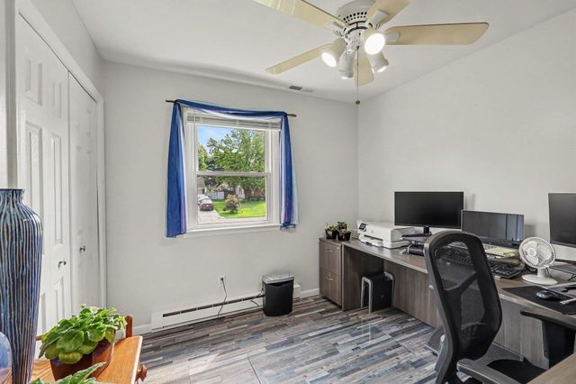 318 Kenway Drive, Lansing, MI 48917