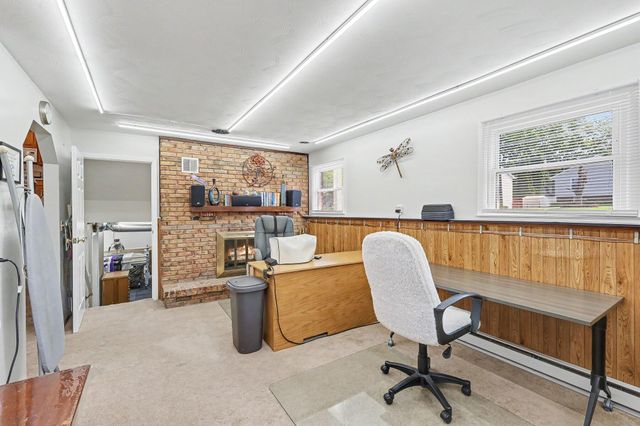 318 Kenway Drive, Lansing, MI 48917