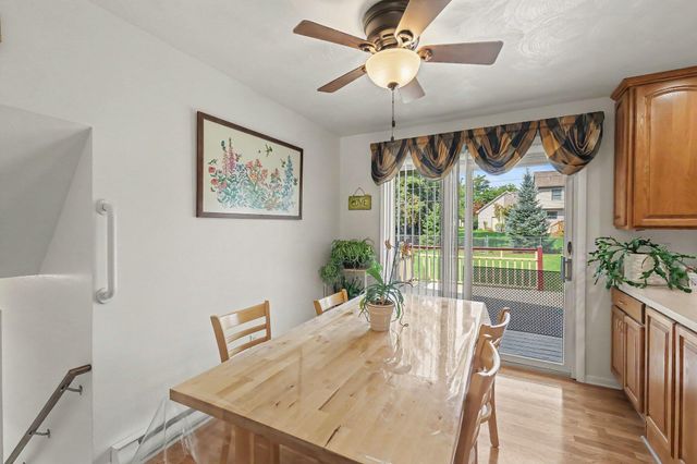 318 Kenway Drive, Lansing, MI 48917