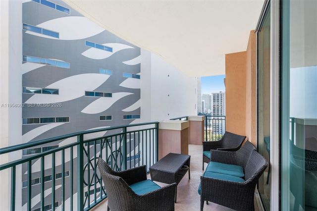 17555 Atlantic Blvd UPH3, Sunny Isles Beach, FL 33160