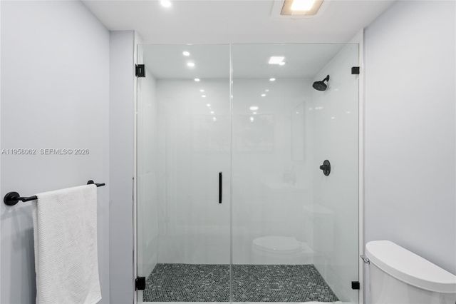 17555 Atlantic Blvd UPH3, Sunny Isles Beach, FL 33160