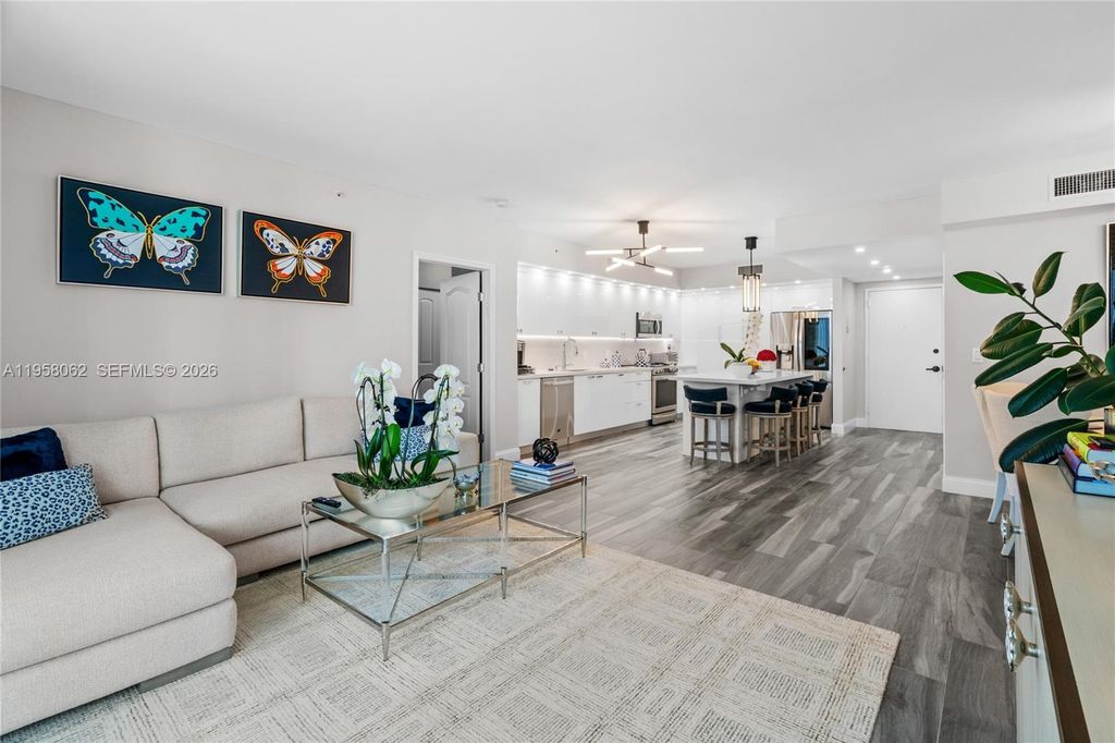 17555 Atlantic Blvd UPH3, Sunny Isles Beach, FL 33160