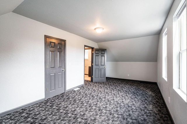 547 N 25th STREET, Milwaukee, WI 53233