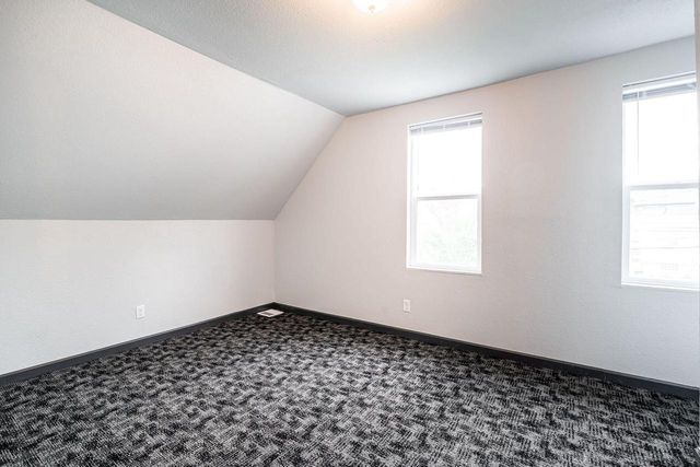 547 N 25th STREET, Milwaukee, WI 53233