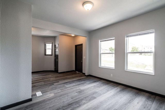 547 N 25th STREET, Milwaukee, WI 53233