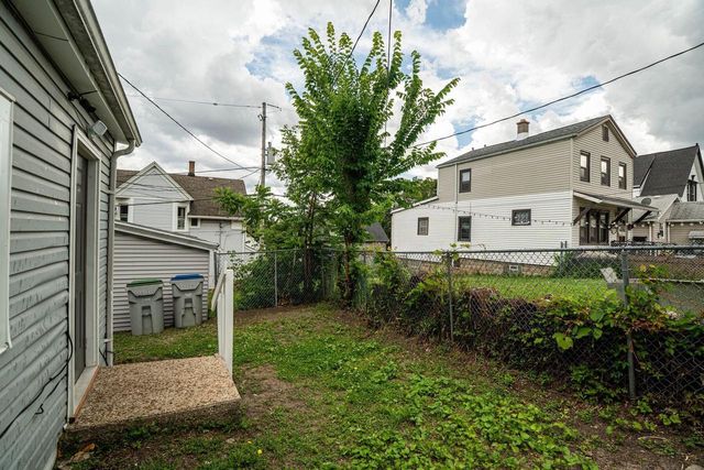 547 N 25th STREET, Milwaukee, WI 53233