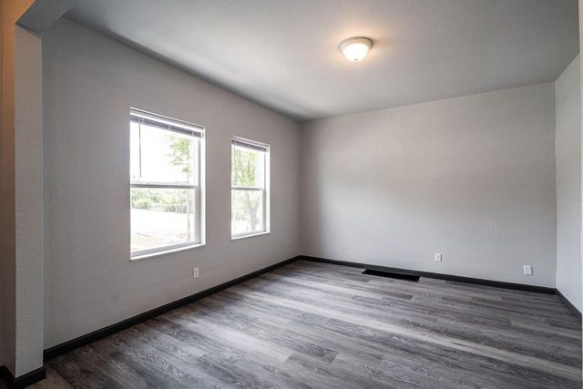 547 N 25th STREET, Milwaukee, WI 53233