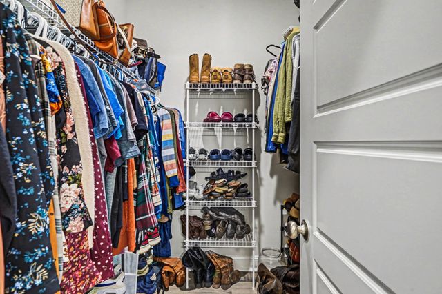 1279 Highgrove Ln, Clarksville, TN 37043