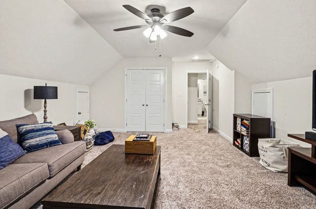 1279 Highgrove Ln, Clarksville, TN 37043