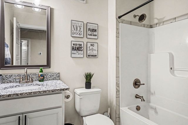 1279 Highgrove Ln, Clarksville, TN 37043