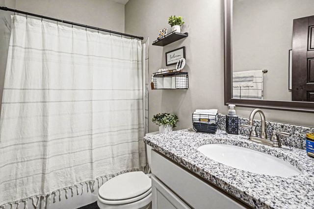 1279 Highgrove Ln, Clarksville, TN 37043