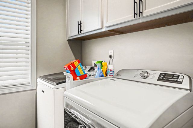 1279 Highgrove Ln, Clarksville, TN 37043