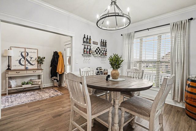 1279 Highgrove Ln, Clarksville, TN 37043