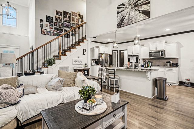 1279 Highgrove Ln, Clarksville, TN 37043