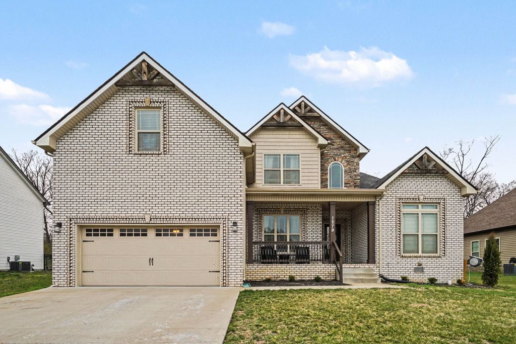 1279 Highgrove Ln, Clarksville, TN 37043