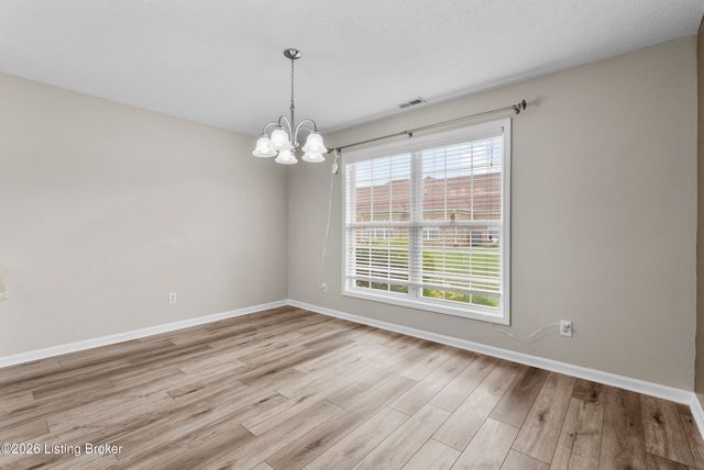183 Hardy Ln, Mt Washington, KY 40047