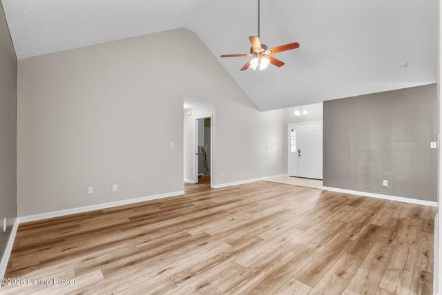 183 Hardy Ln, Mt Washington, KY 40047