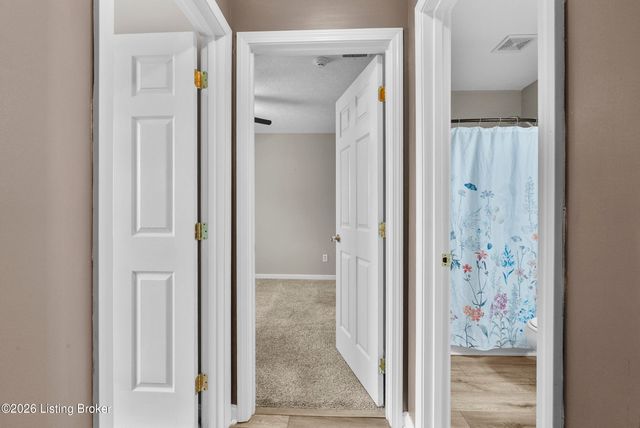 183 Hardy Ln, Mt Washington, KY 40047