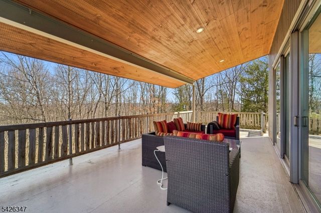 71 Sally Harden Rd, Wantage Twp., NJ 07461