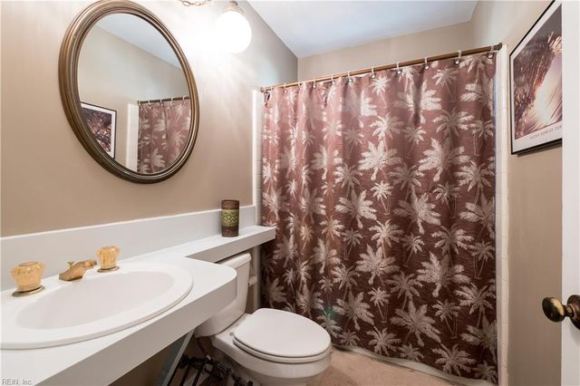 304 Cavalier DR, Virginia Beach, VA 23451