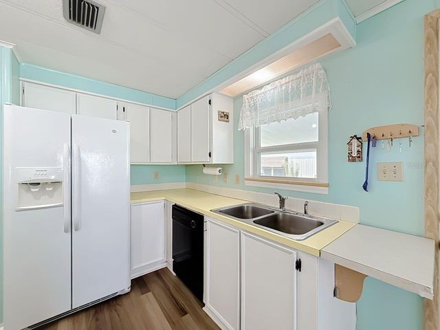 2361 W COACH N FOUR DRIVE, Leesburg, FL 34748