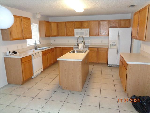 1914 LYNN RIVER DRIVE, Deltona, FL 32738