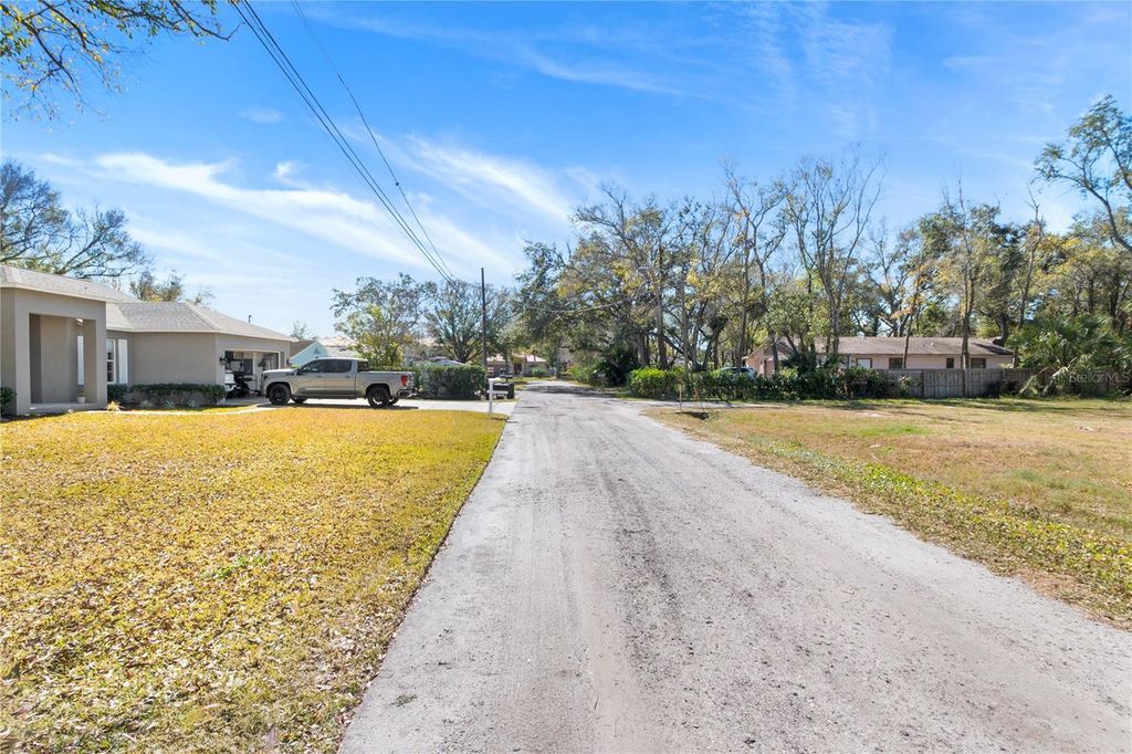 Image 3 of property listing at 11050 59TH STREET N, Pinellas Park, FL 33782