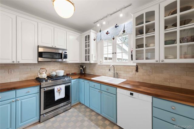 2710 S Grant Street, Englewood, CO 80113