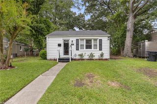 57 W Pollux CIR, Portsmouth, VA 23701