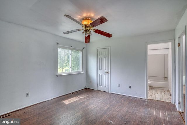 8 YORKTOWN RD, New Castle, DE 19720