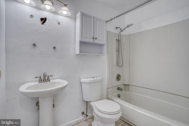 8 YORKTOWN RD, New Castle, DE 19720