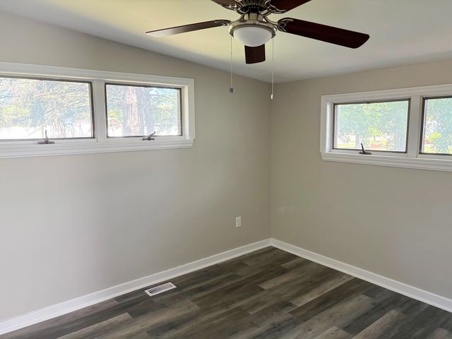 1060 Pawnee Drive, Burton, MI 48509