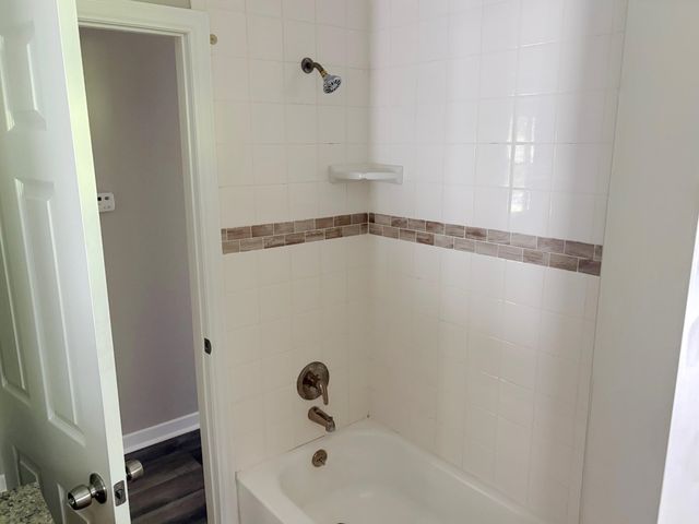 1060 Pawnee Drive, Burton, MI 48509