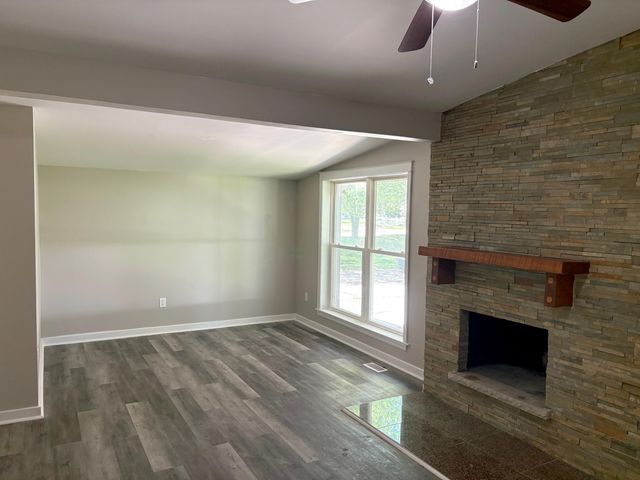 1060 Pawnee Drive, Burton, MI 48509