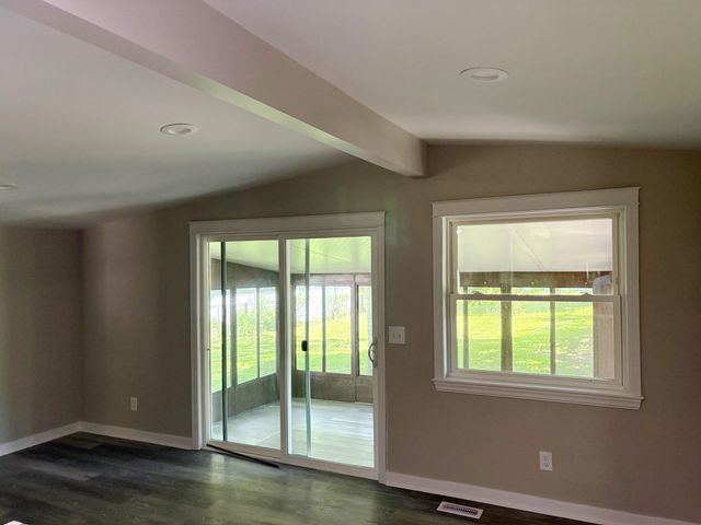 1060 Pawnee Drive, Burton, MI 48509