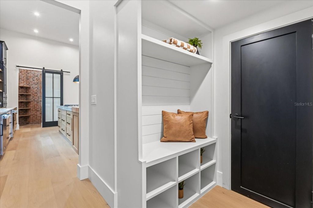 Image 13 of property listing at 629 COUNTRY CLUB DRIVE, Winter Park, FL 32789