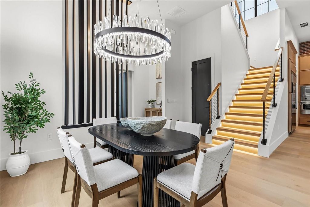 Image 16 of property listing at 629 COUNTRY CLUB DRIVE, Winter Park, FL 32789