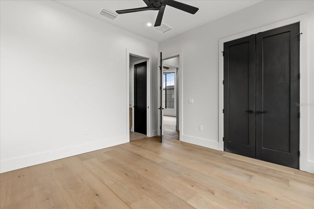 Image 24 of property listing at 629 COUNTRY CLUB DRIVE, Winter Park, FL 32789