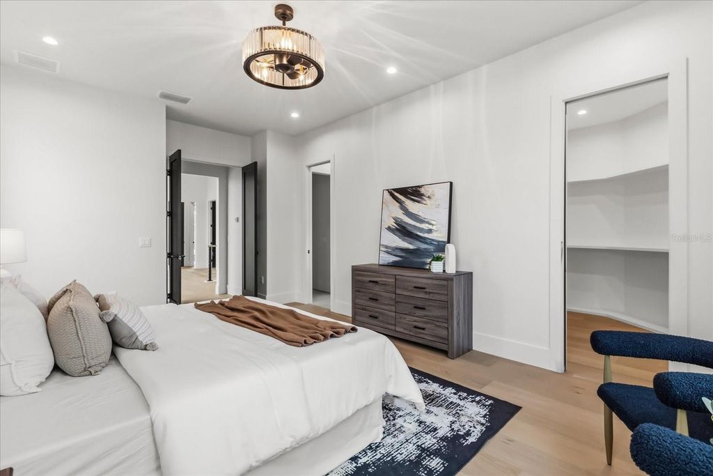 Image 38 of property listing at 629 COUNTRY CLUB DRIVE, Winter Park, FL 32789