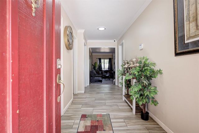 9721 Lakeland Terrace, Oklahoma City, OK 73162