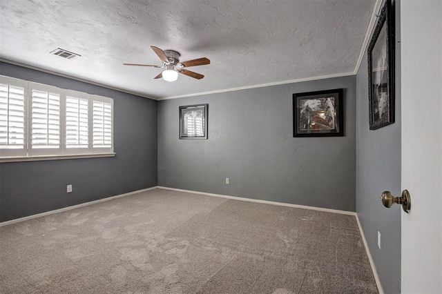 9721 Lakeland Terrace, Oklahoma City, OK 73162